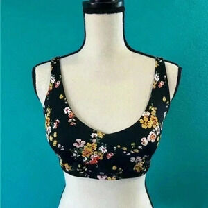 New with tags Offline By Aerie black Floral Wire Free Medium Support Sports Bra